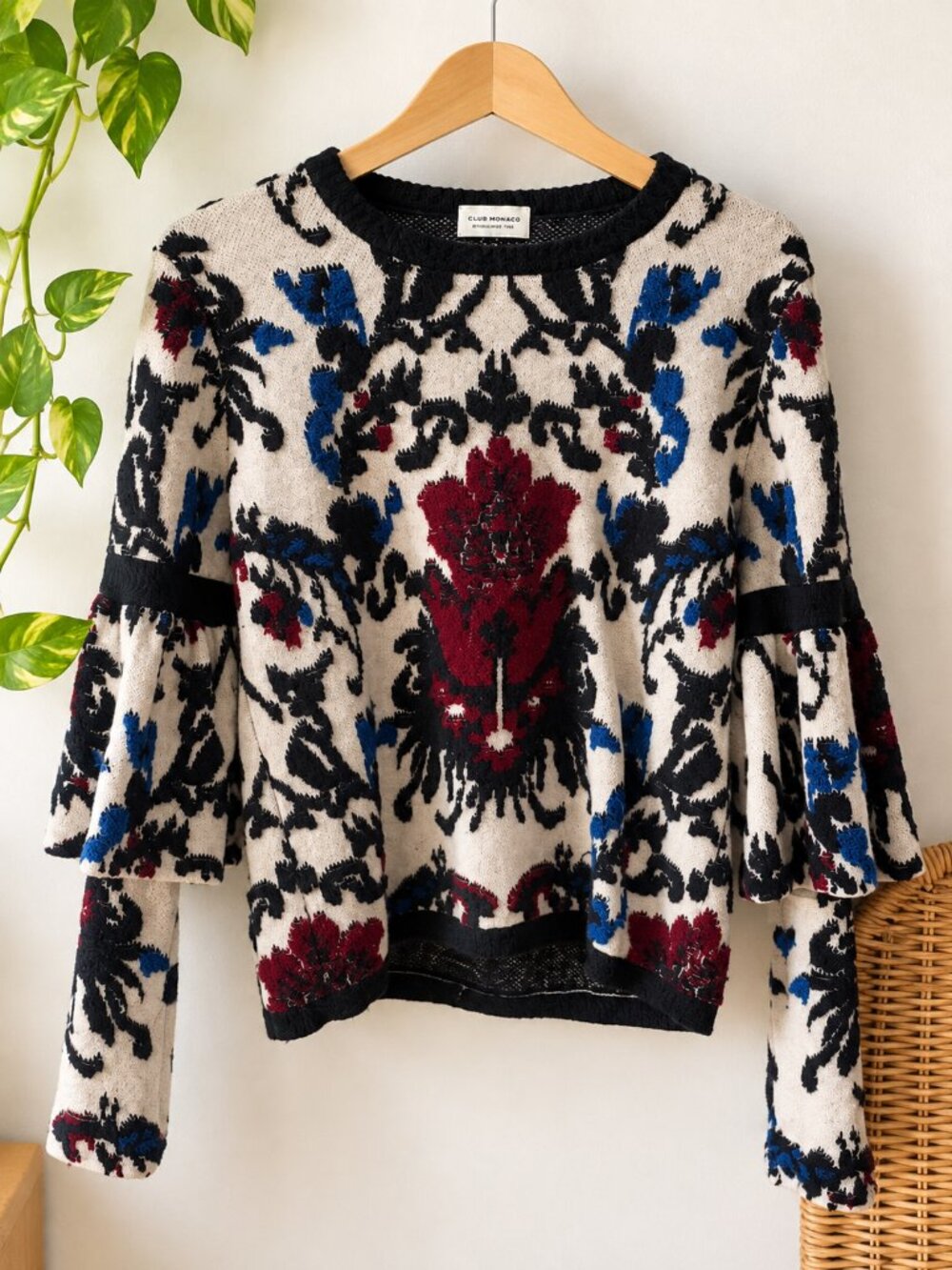 Club Monaco Cashmere Collection Floral Bell Sleeve Sweater – Cashmere Blend